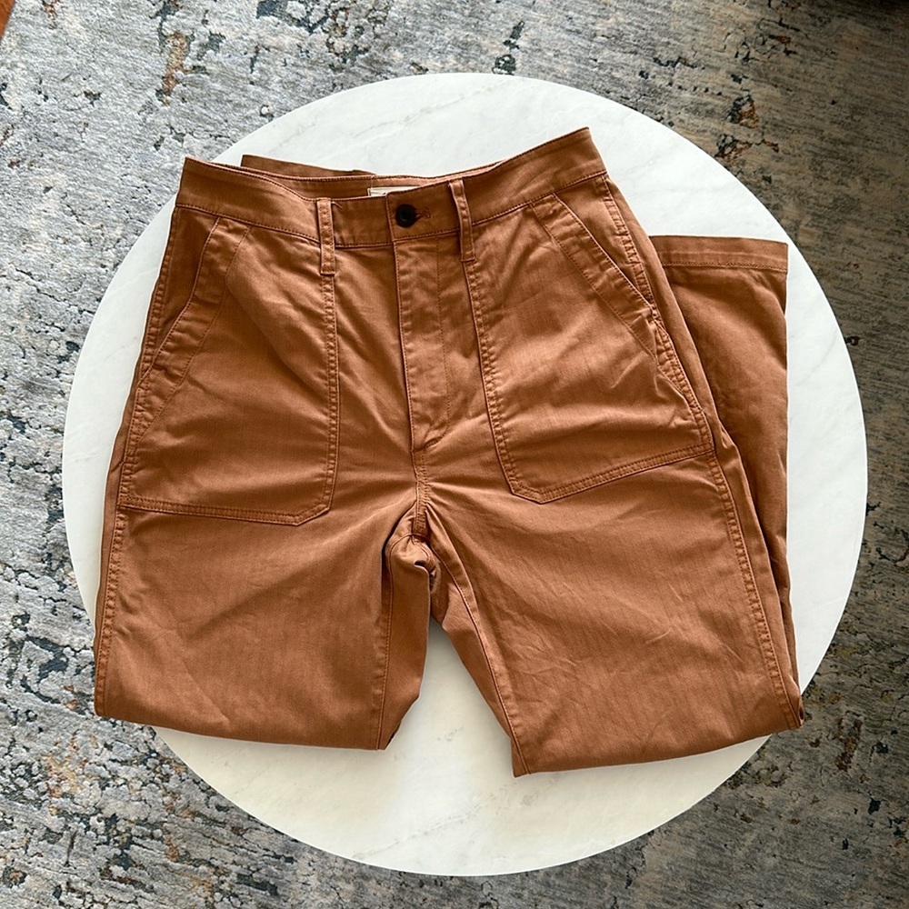 Madewell Chinos, Relaxed Straight Leg, Slight Stretch, High Waist Size 28 EUC